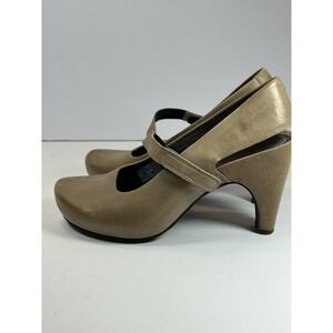 TSUBO Acrea Tan Leather Classic Mary Jane Comfort Slingback Pump Heels Sz 8.5